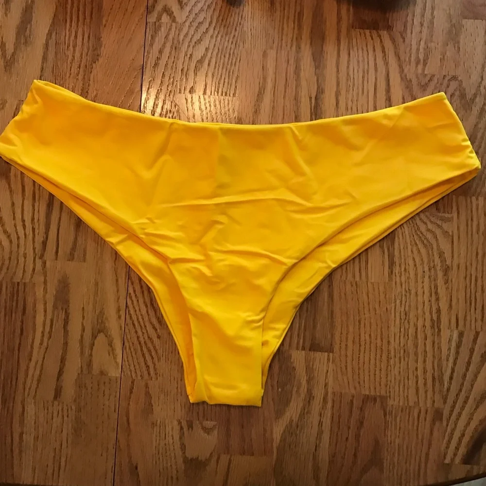 NWT Zaful Bright Yellow & White Knot Padded Bikini Set (2X)